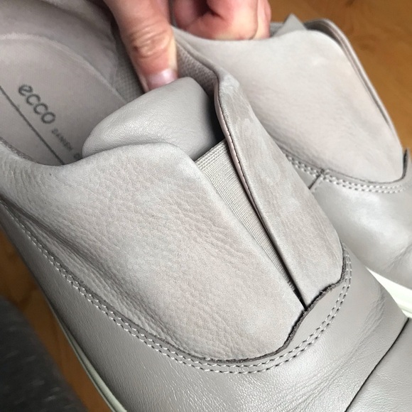 Ecco Soft 7 II Womens Slip-on sneakers taupe beige shoes womens size 9 US Eu 40 - Picture 2 of 14